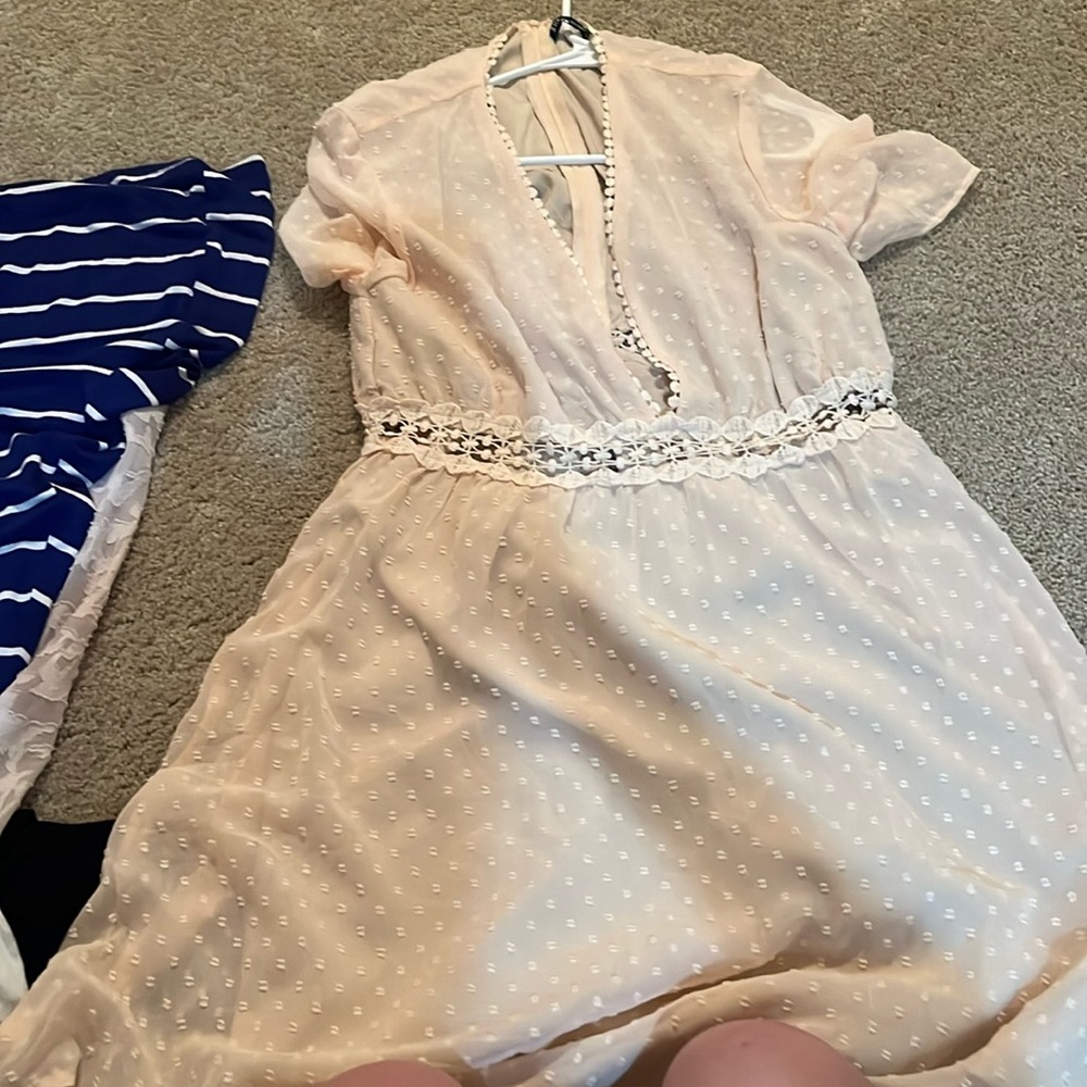 SHEIN dress size large zips in the back